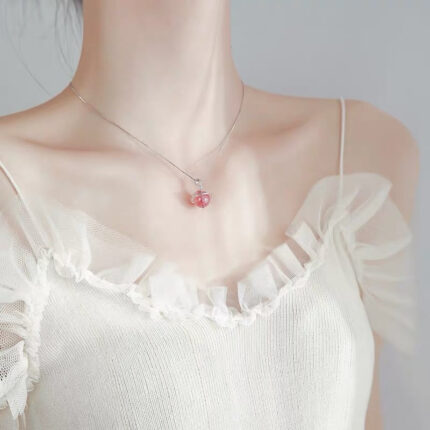 Necklace: Classic E