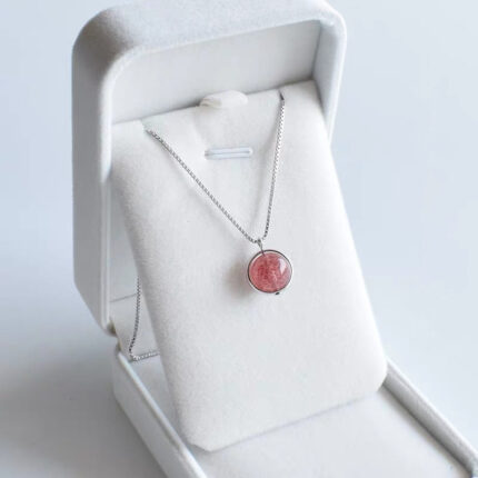 Necklace: Classic C